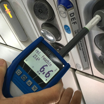Humidity and Temperature Measuring Device